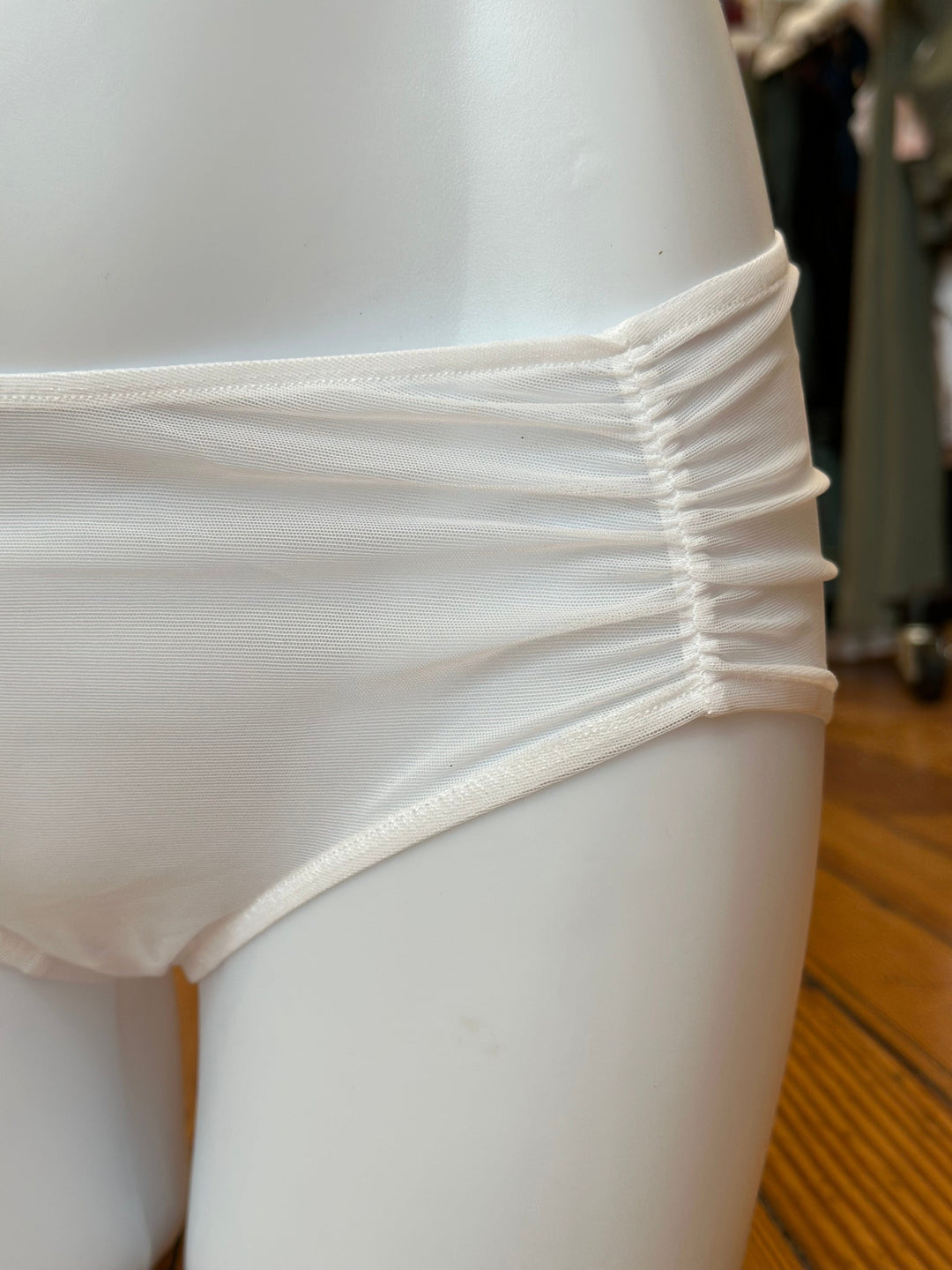 Only Hearts brief Only Hearts Whisper Ruched Hipster