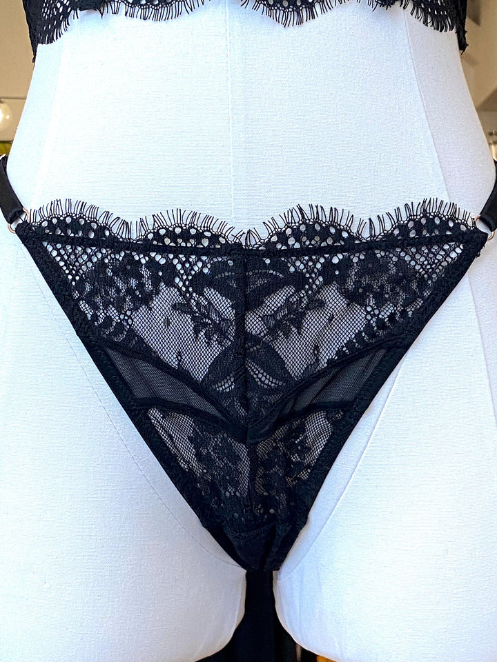 Samantha Chang thongs Black / OS Samantha Chang Illusion Adjustable String