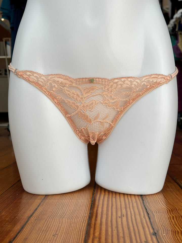 Clo Intimo Underwear Maple Sugar / OS CLO intimo Fortuna Adjustable String Thong