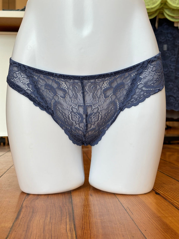 Samantha Chang thong Blue Moon / S Samantha Chang All Lace Classic Thong