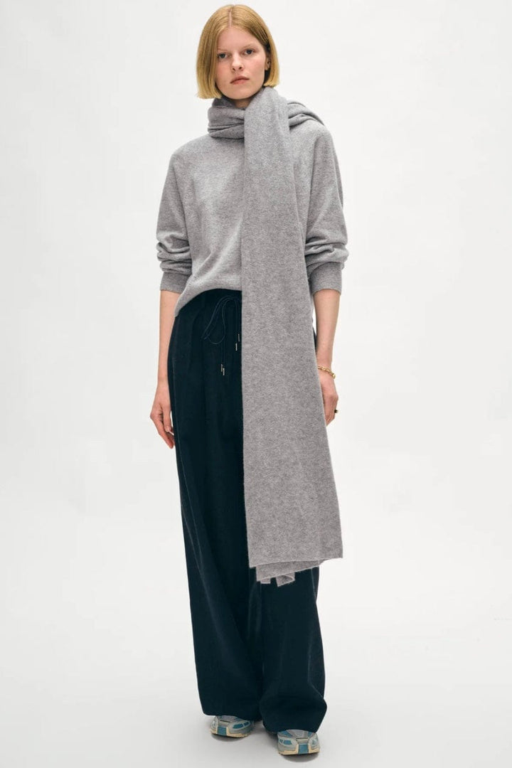 White + Warren travel wrap Grey Heather White + Warren Cashmere Travel Wrap Grey Heather