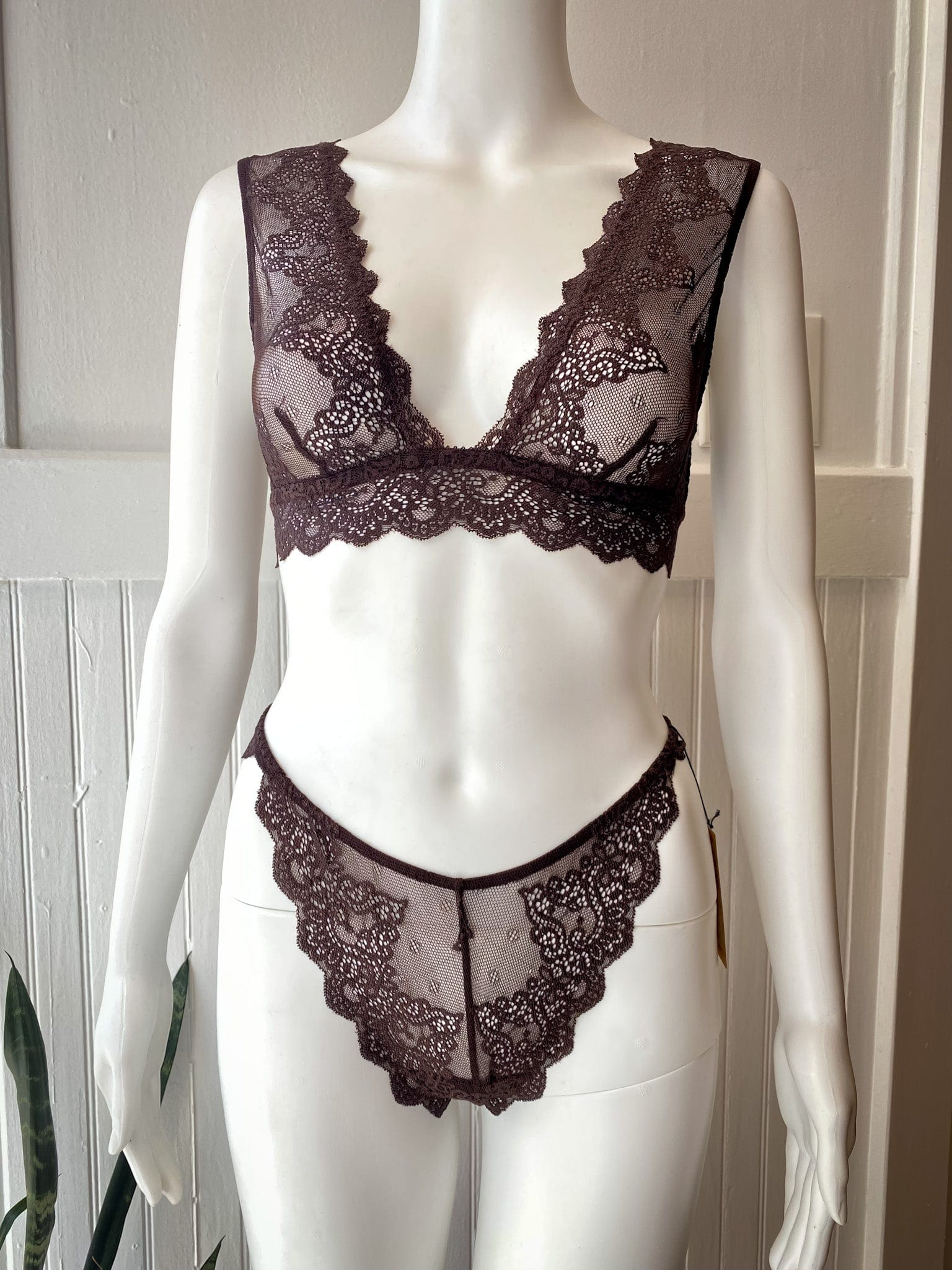 Only Hearts Delicious with Lace High Point Bralette Black 1809